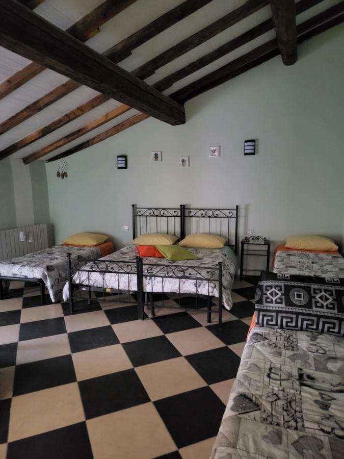 A Casa Di Luca Hotell Mediglia Exteriör bild