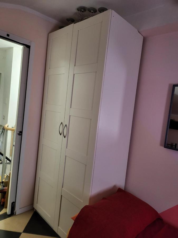 A Casa Di Luca Hotell Mediglia Exteriör bild